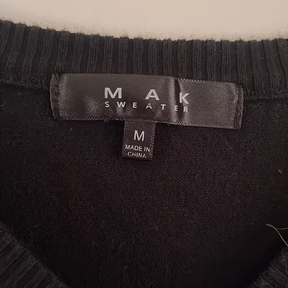 short sleeve button up top - Picture 2 of 2